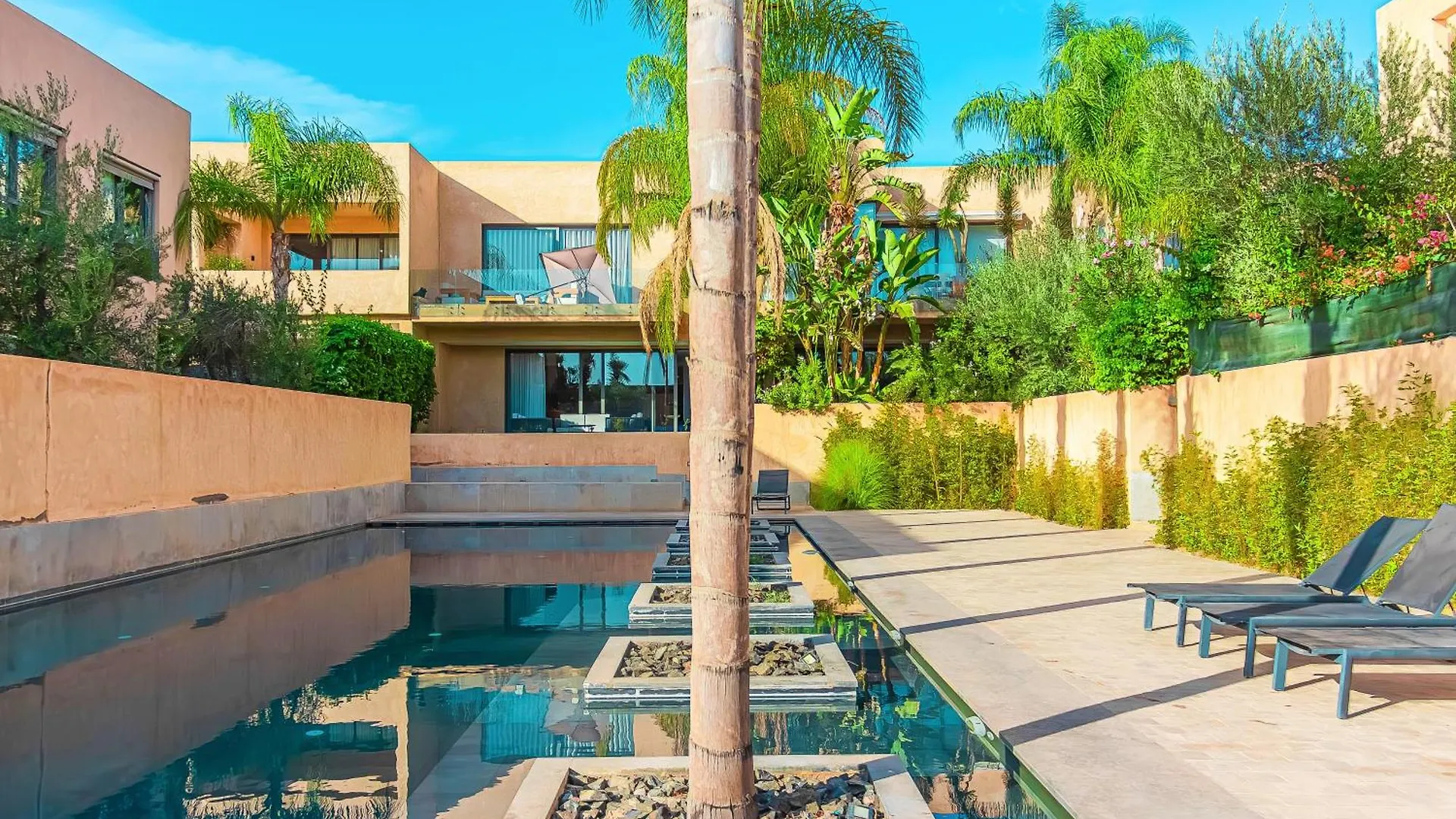 Luxury Flat - Pool - Gym - Oliver Palm location
